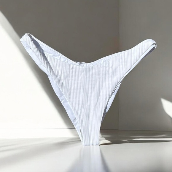 🌻NEW w.tag L*Space White Pointelle Ribbed Cabana Bitsy Bikini Bottom Size L $88 - Picture 2 of 10